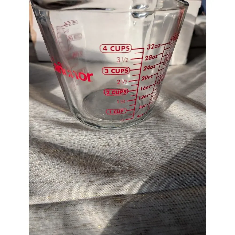 Measuring Cup, Anchor Hocking Glass 32 ozMeasuring Cup.